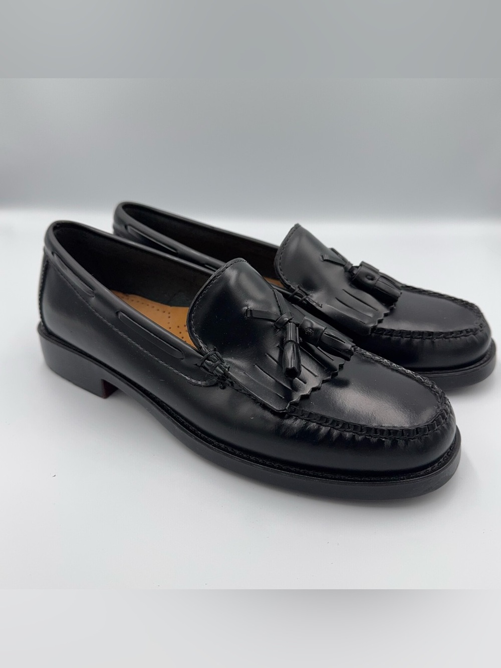 G.H. Bass & Co. Weejuns MARIETTA II Black Leather Tassel Loafers